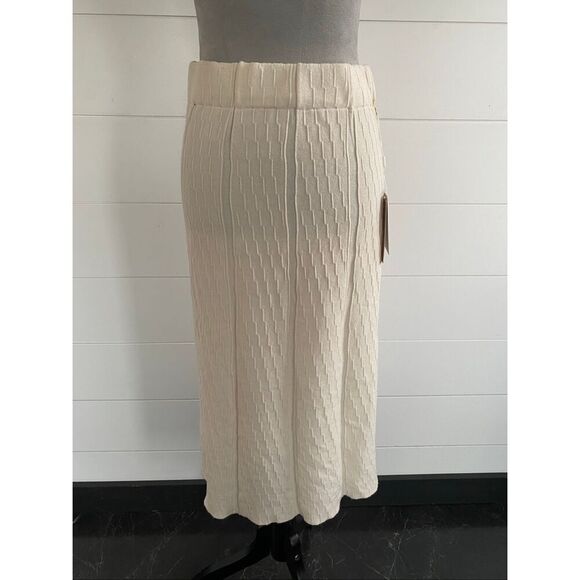 Cyrus Dresses & Skirts - Cyrus Elegant Cream Knit Skirt A-Line Textured Midi Size M Off White NWT